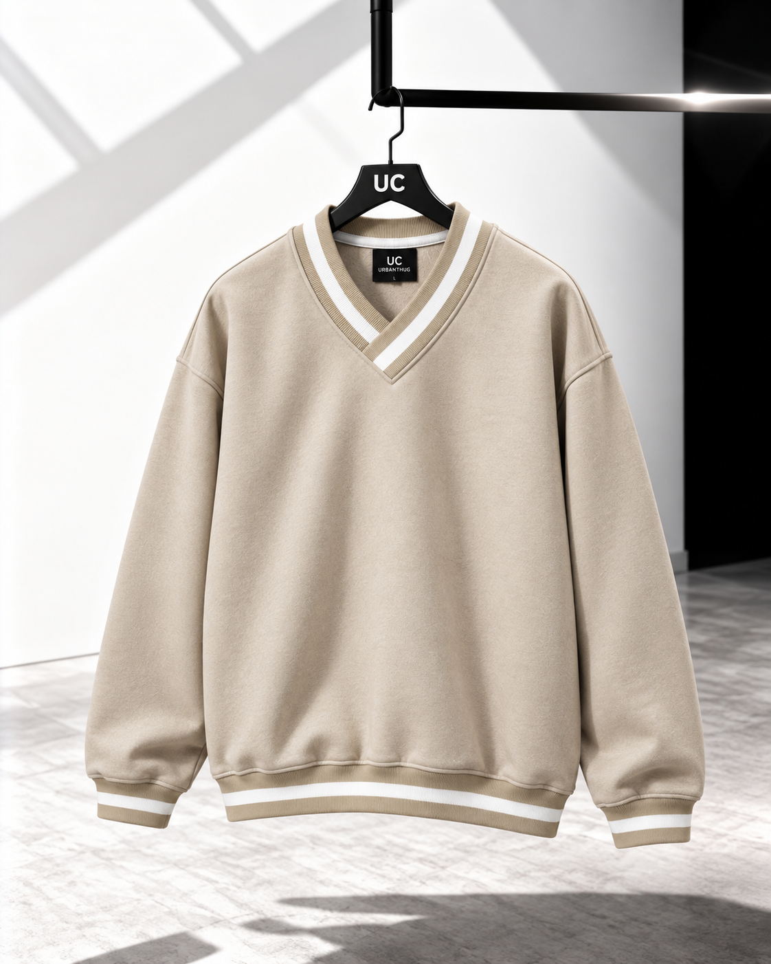 THE CAPTAIN VARSITY // V-NECK