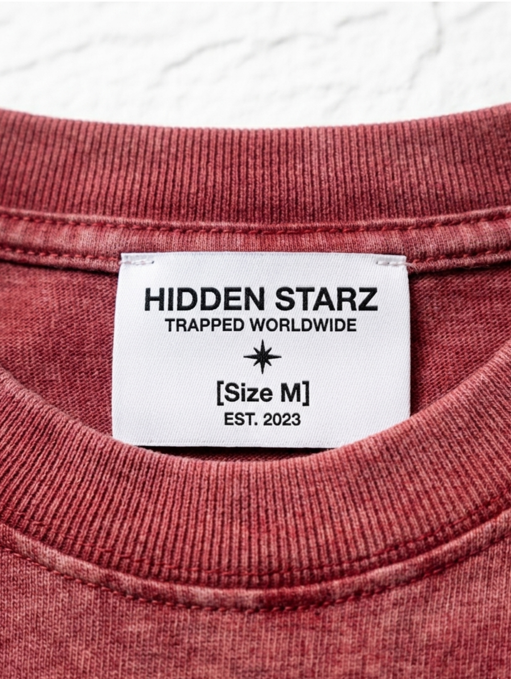 HIDDEN STARZ OVAL GRAPHIC TEE