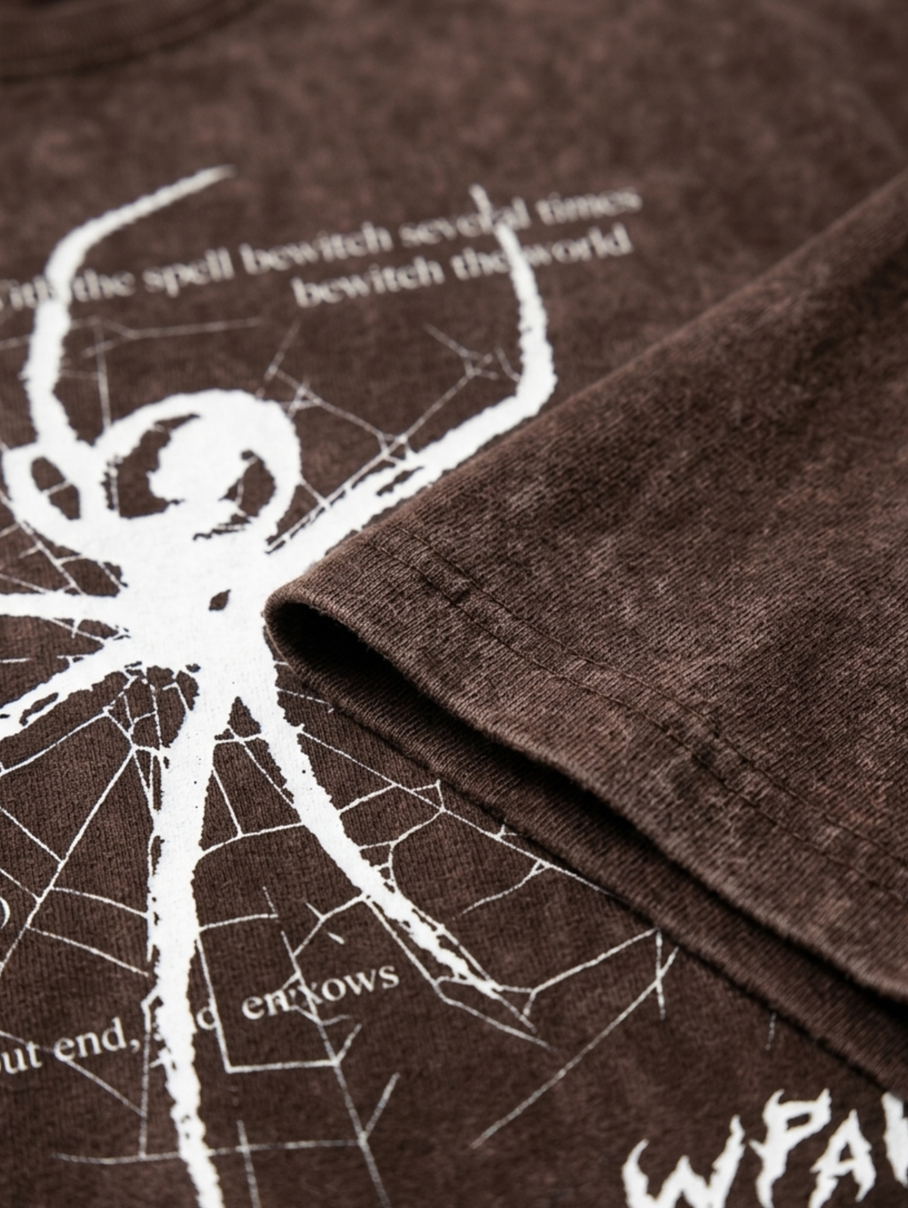 SPELLBOUND SPIDER GRAPHIC TEE