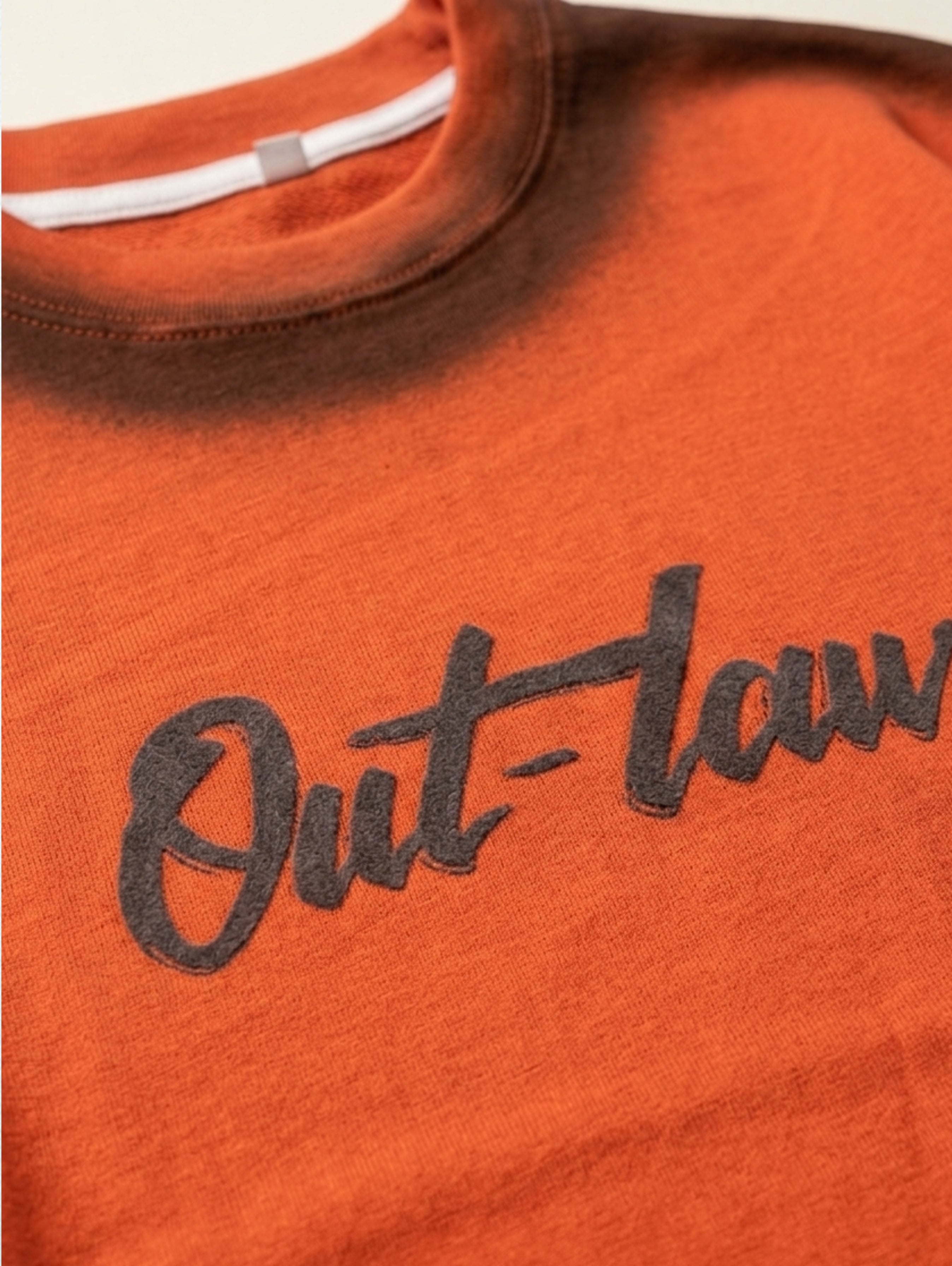 OUT-LAW SCRIPT OVER SIZETEE