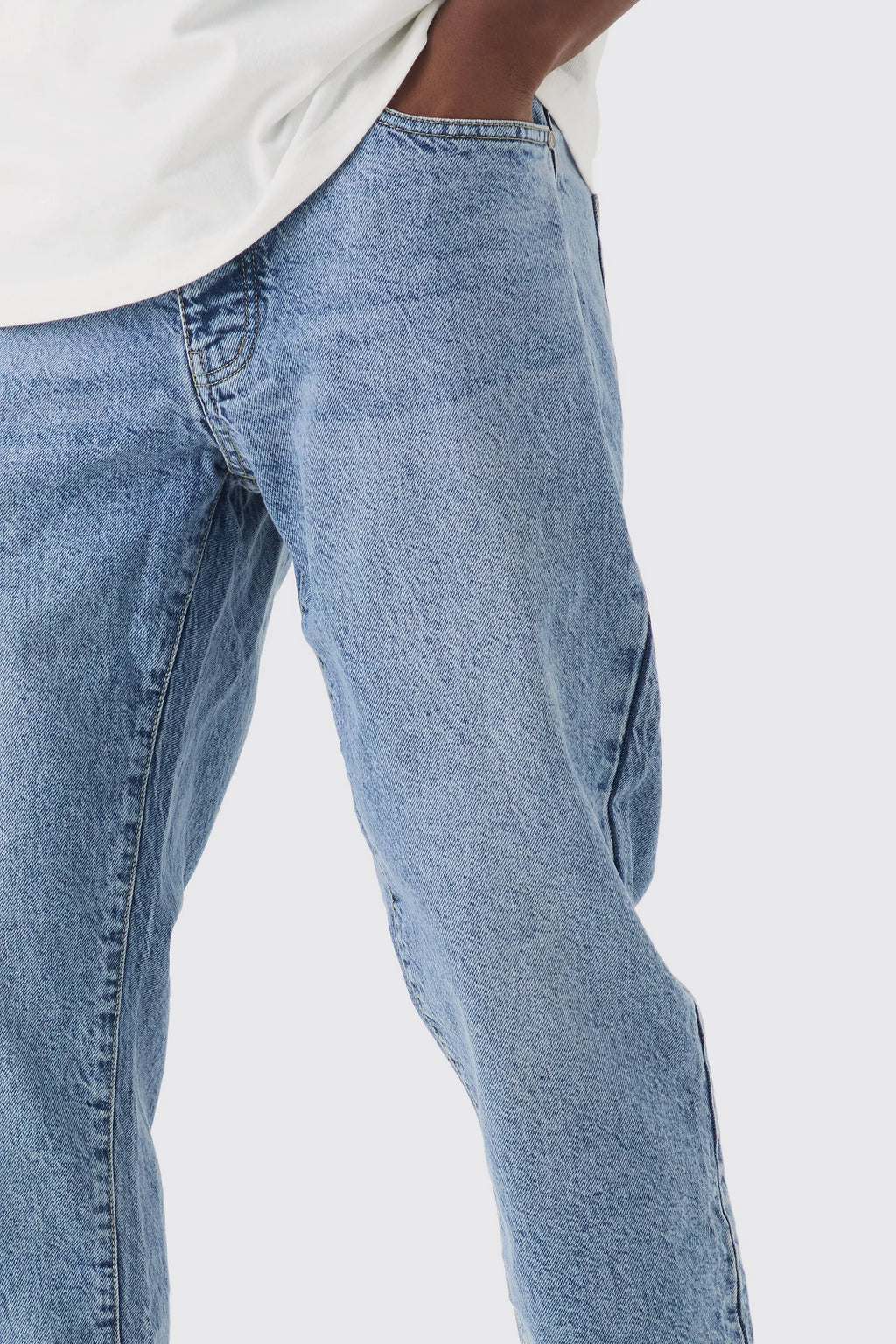 LIGHT BLUE NARROW FIT JEANS
