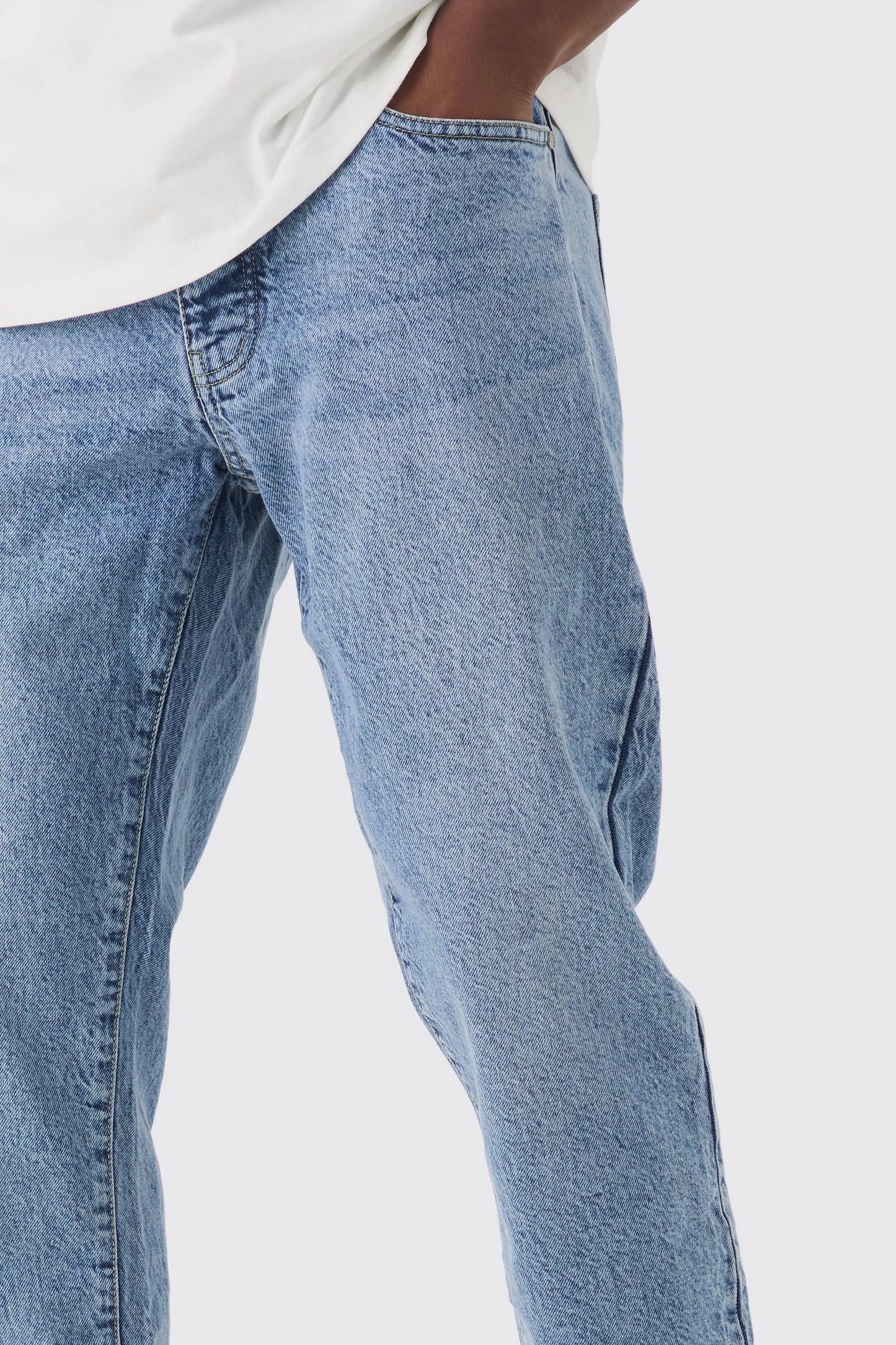 LIGHT BLUE NARROW FIT JEANS
