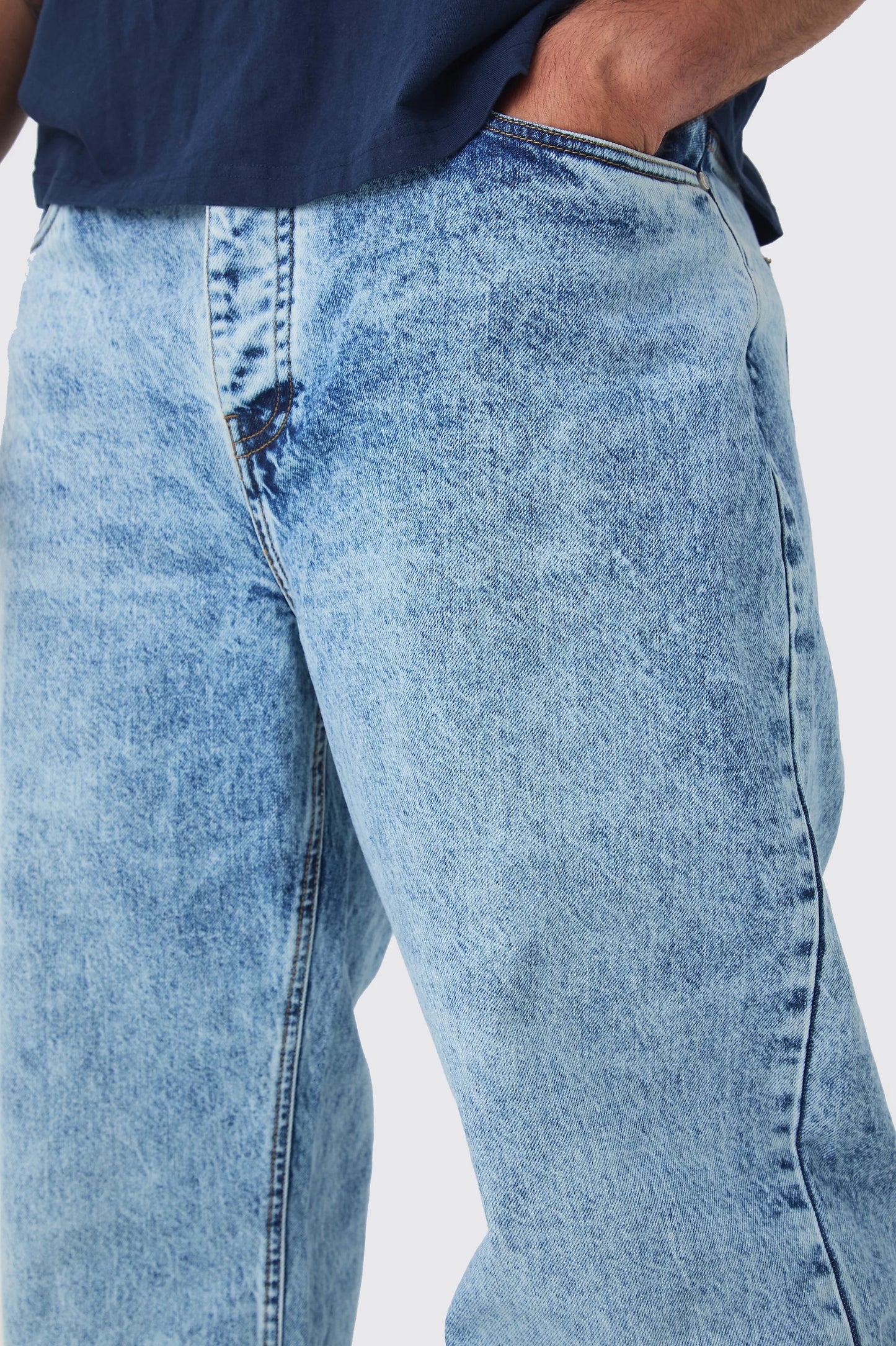 VINTAGE BAGGY STRAIGHT-FIT JEANS - LIGHT BLUE