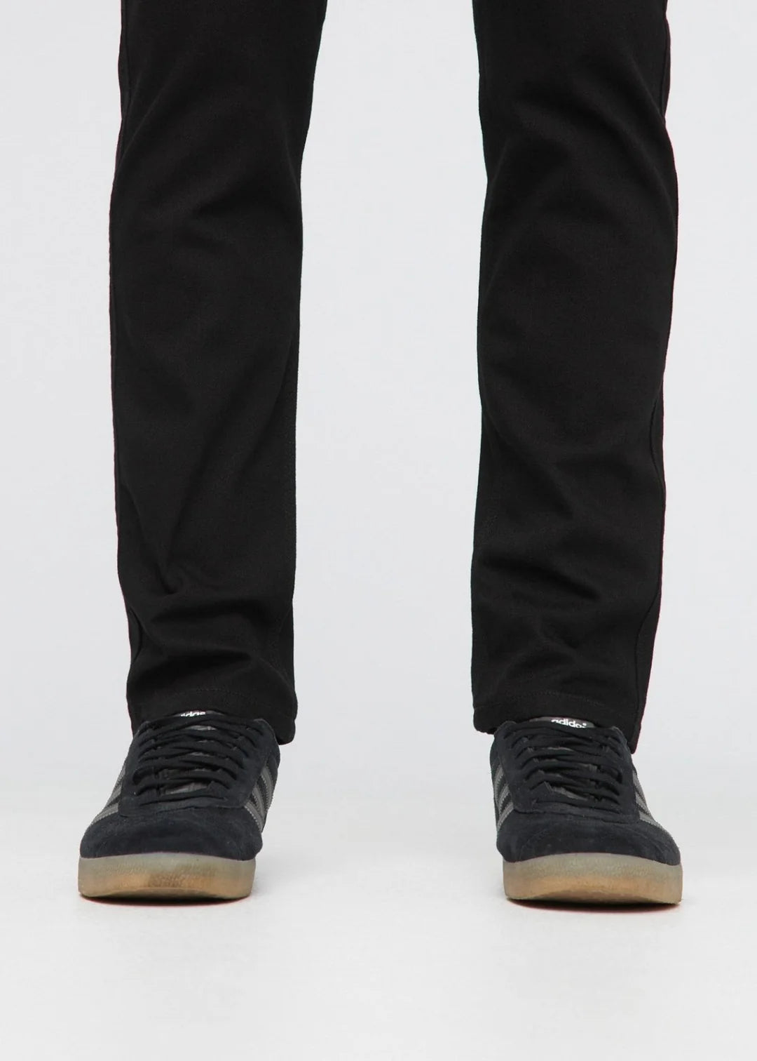 BLACK NARROW-FIT JEANS - MENS