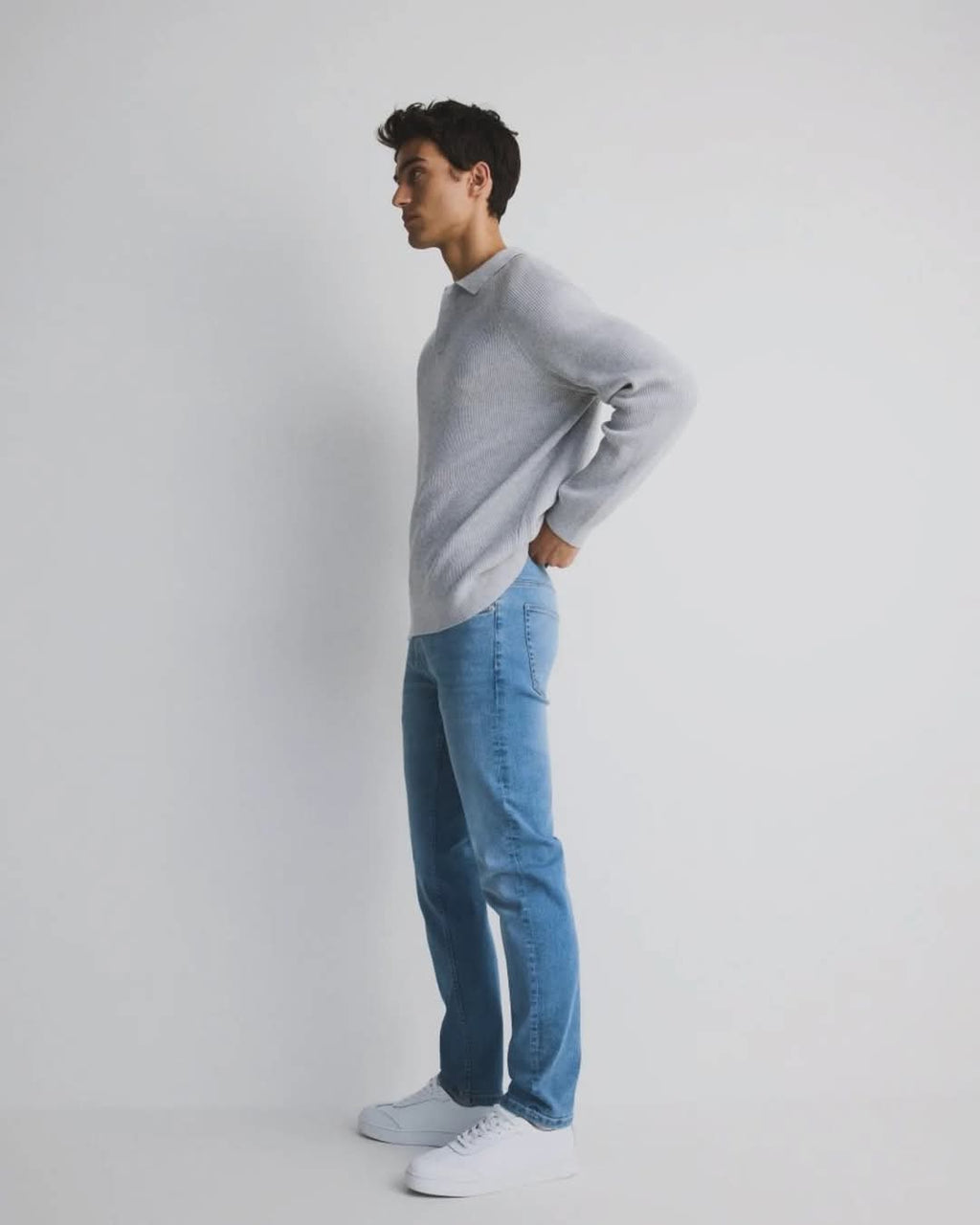 LIGHT BLUE NARROW FIT JEANS - MENS